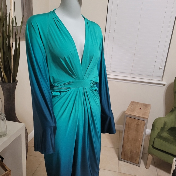 Moda Dresses & Skirts - Size Small Moda multi colored dress